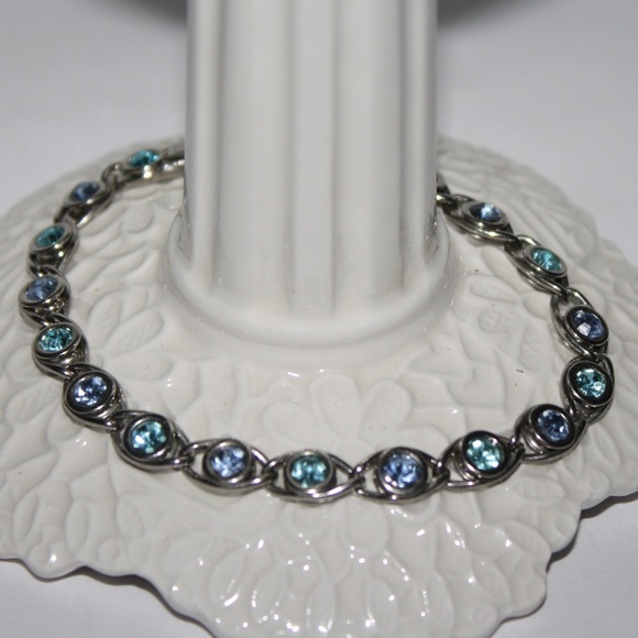 Jewelry - Silver Tanzanite and Topaz 7.5 inch bracelet